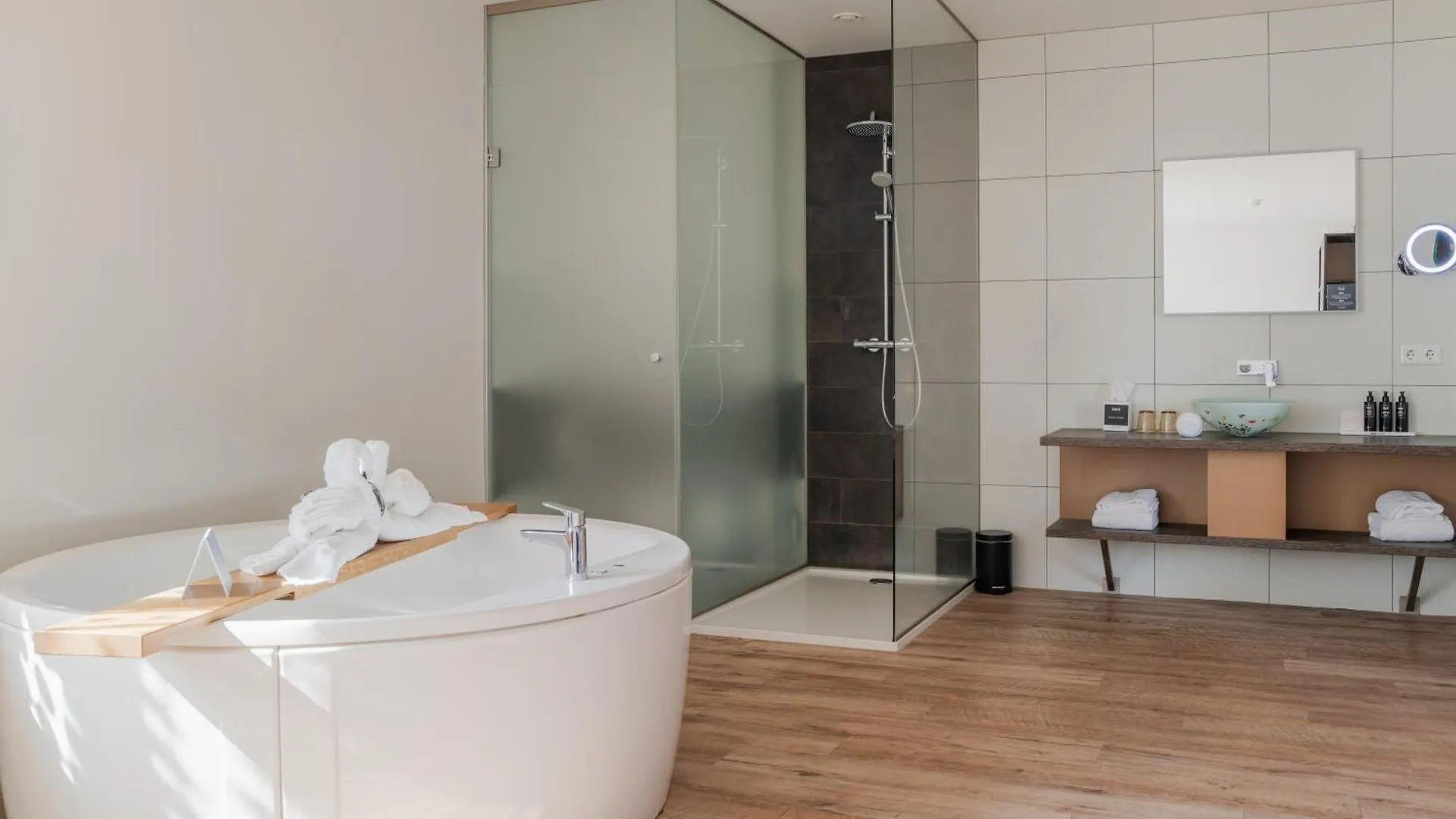 Inntel Hotels Art Eindhoven 4*,